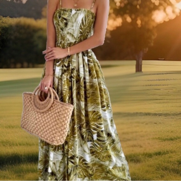 zeasty tropical palm print maxi dress with smocked bodice and slit. NEW Large - Picture 13 of 15